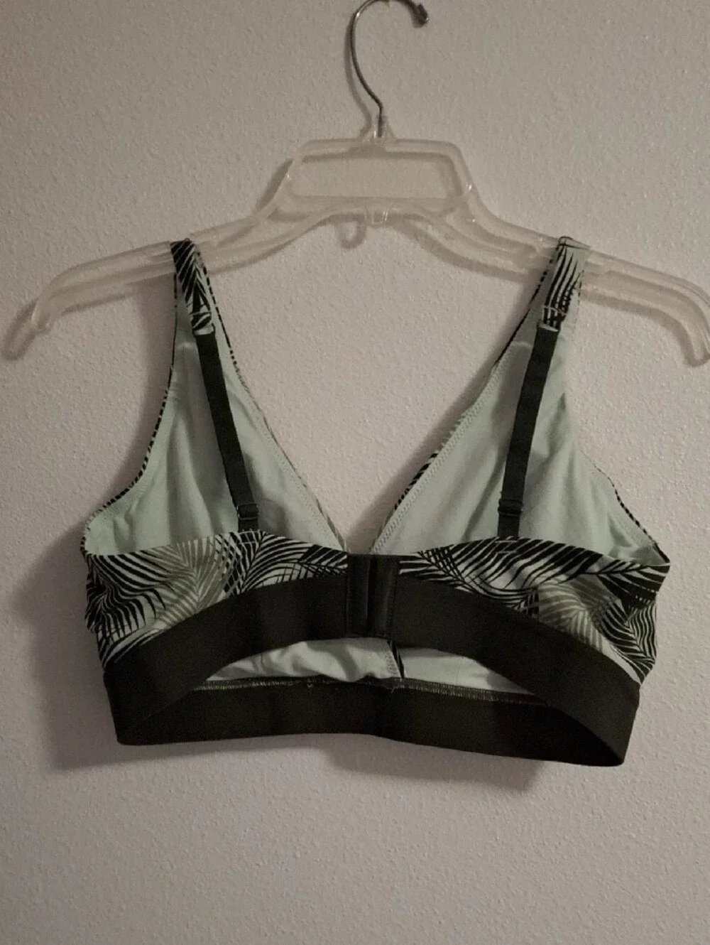 Leaf-Print Wireless Bralette in Green Size Xl
